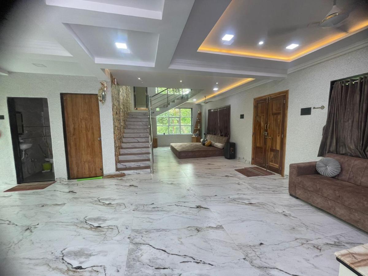 Classic Villa Pālghar Exteriér fotografie