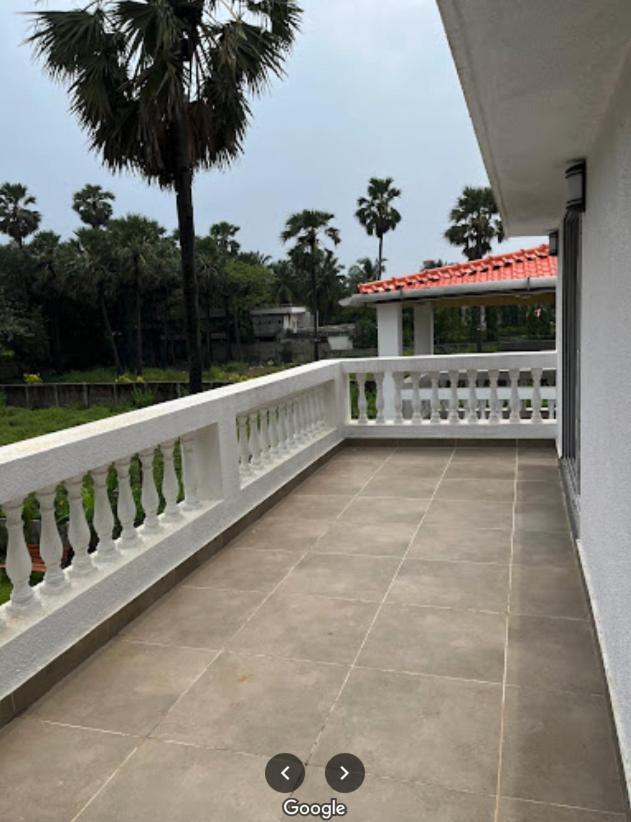 Classic Villa Pālghar Exteriér fotografie